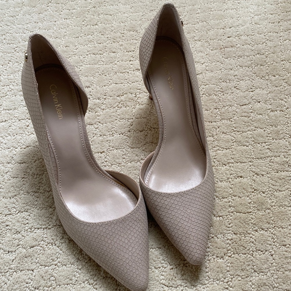 Brand new Calvin Klein pumps